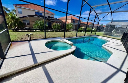 Solana House | Ref 37PF. Modern family 6 Bed Villa with pool/spa. Nr Disney