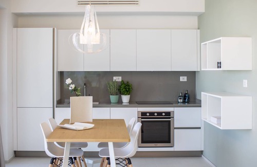 Villaggio Taunus Apartment | Ref. VM2 Summer Rental – Two Bedroom apartment with sea view, terrace and jacuzzi