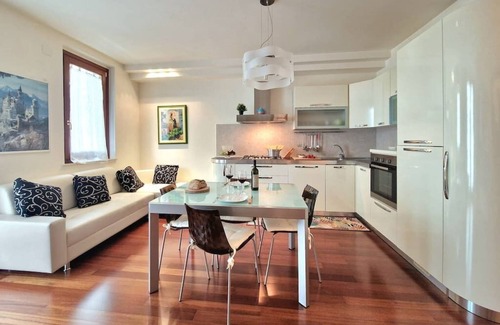 Porto Sant'Elpidio Apartment | [Refined Dwelling] Wi-fi Parking