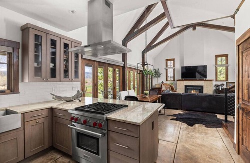 Carbondale House | Refined Mountain Home Carbondale
