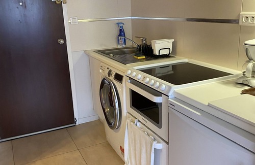 Merignac Apartment | Refined studio in the heart of town for a vacation for two and a visit to L'Aquitane