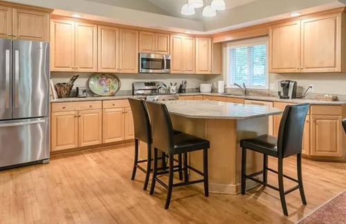Bushnell Basin House | Refinished Cozy Pittsford Home Booking for Summer 2023!