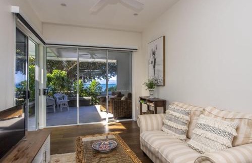 Picnic Bay Villa | Reflections Amber Villa 2
