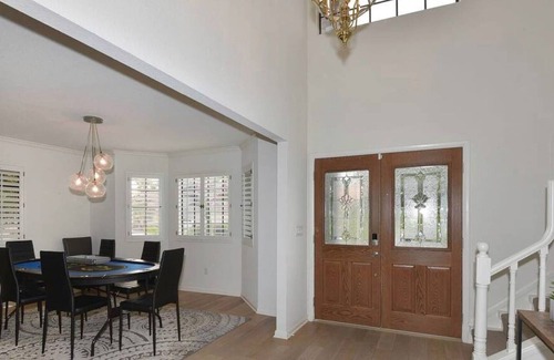 Arrowhead Lakes House | Reflections - Contemporary Lakeside Retreat with 4 Bedrooms and Heated Pool