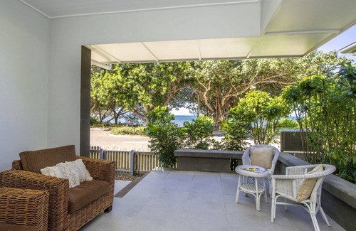 Picnic Bay Villa | Reflections Emerald Villa 1