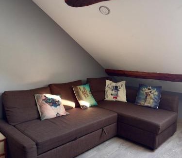 Bellegarde-sur-Valserine Apartment | RefletDesCieux TV Chic Authentique Lumineux Calme