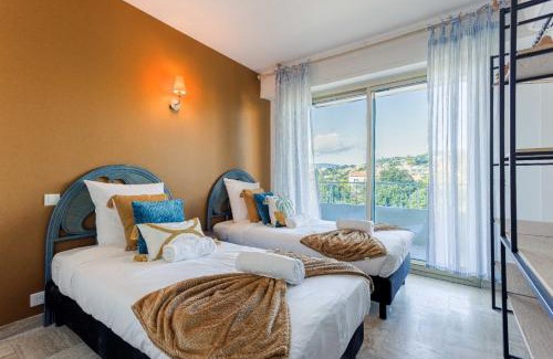 Cannes Old Town Apartment | Reflets d'Azur - Vue mer, plage, neuf, moderne