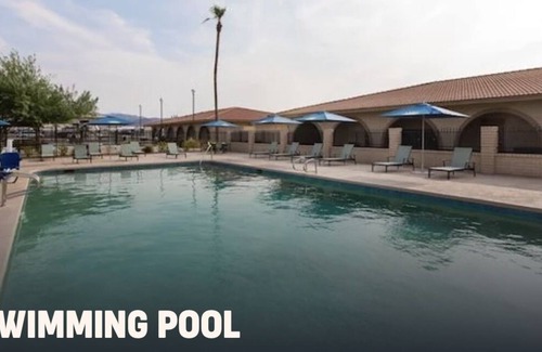 Buckeye House | Refreshing Buckeye Resort!
