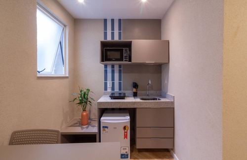 Leme Apartment | Refuge a few steps from Copacabana Beach | Q15