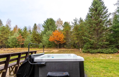 Labelle Ski Chalet | Refuge du Coyote ～ Spa & Fireplace ～ Vélo & Rando
