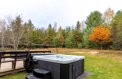 Labelle Ski Chalet | Refuge du Coyote ～ Spa & Fireplace ～ Vélo & Rando