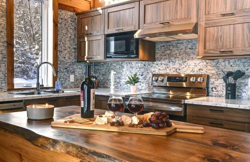 Lac-Superieur Ski Chalet | Refuge Tremblant Spa Ski 11min