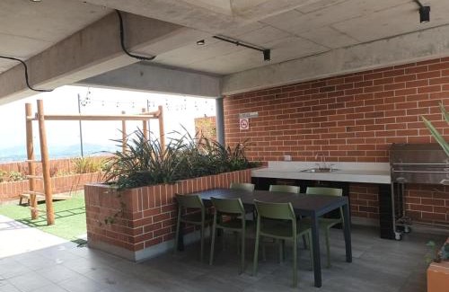 Zona 10 Apartment | Refuge zone 10 3 bedrooms 2 bathrooms parking laundry