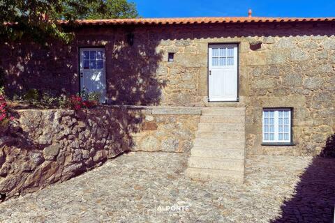 Bico House | Refugio dos Cartolas