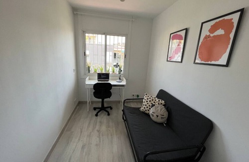 Sant Marti Apartment | Refugio Urbano en el Poblenou, Cerca de la Playa en Barcelona