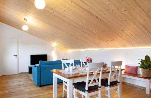Schlitz Apartment | Refugium aus Vollholz