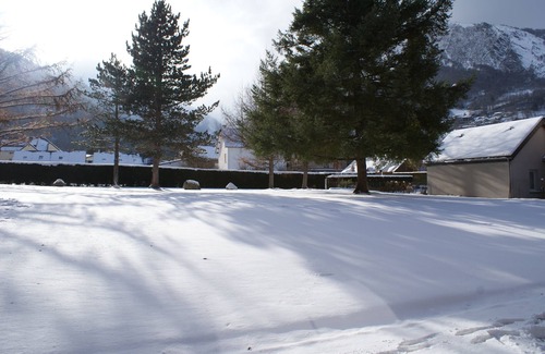 Saint-Lary-Soulan Apartment | Refurbished 3* studio for 4 people in town center