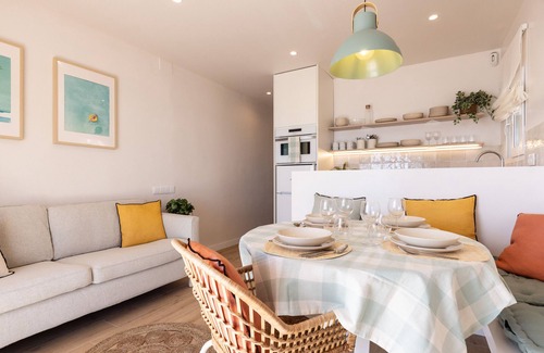 Salou City Centre Apartment | Refurbished, frontline and with views