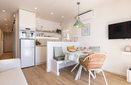 Salou City Centre Apartment | Refurbished, frontline and with views