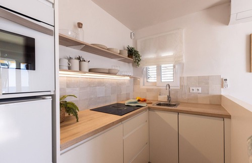 Salou City Centre Apartment | Refurbished, frontline and with views