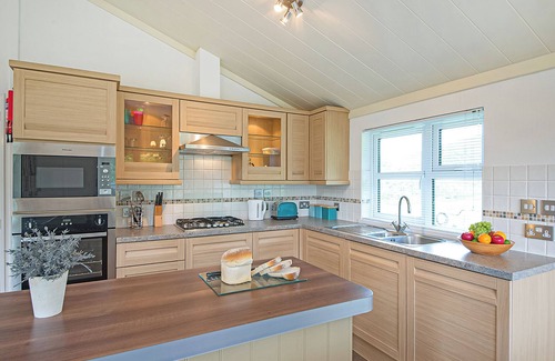 Whitfield Ski Chalet | Refurbished in 2022. Boutique and spacious contemporary timber lodge.