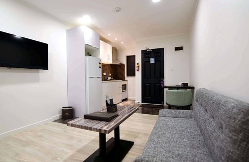 St. Heliers Hotel | Regal Residency