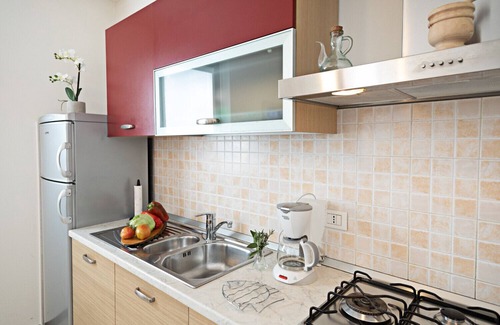 Lazise Apartment | Regarda – apartment Miralago in Lazise with private garden, pool, pets allowed