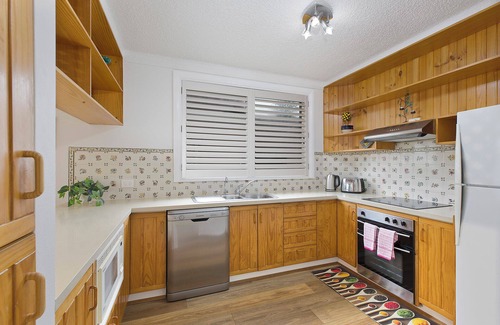 The Entrance North Apartment | Regency Court 4
