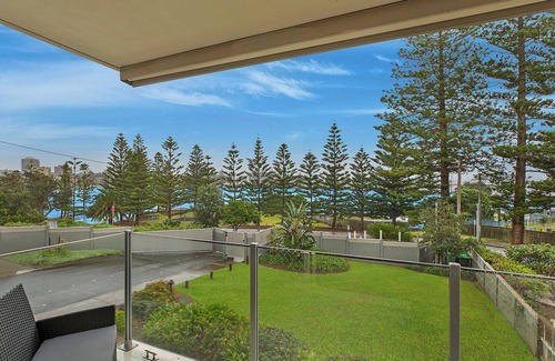 The Entrance North Apartment | Regency Court 4