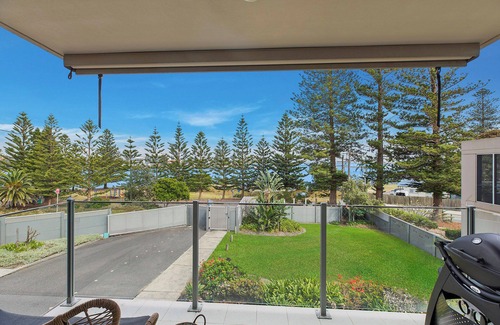The Entrance North Apartment | Regency Court 3 - 2 Bedroom Unit