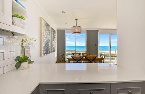 The Entrance North Apartment | Regency Court Absolute Beachfront