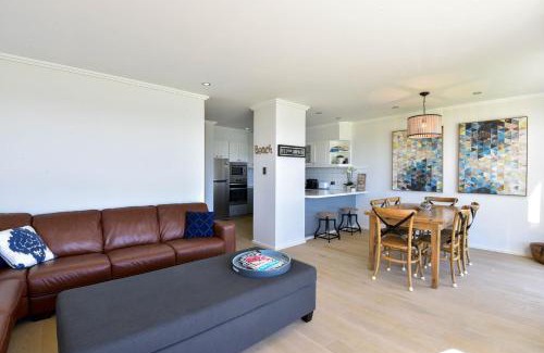 The Entrance North Apartment | Regency Court Absolute Beachfront
