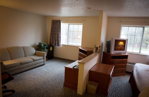 Anoka Hotel | Regency Inn and Suites, Anoka