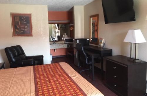 Bay City Hotel | Regency Inn and Suites Bay City, Texas
