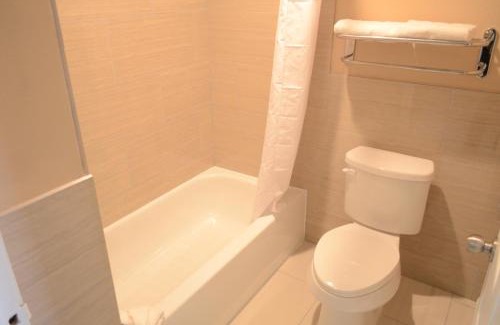 Humble Hotel | Regency Inn Humble IAH - Intercontinental