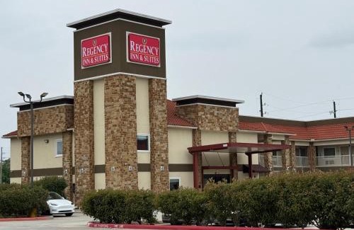Humble Hotel | Regency Inn & Suites Humble FM1960 - IAH Airport