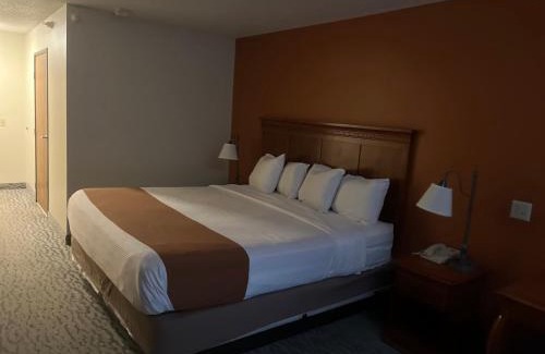 Anoka Hotel | Regency Inn & Suites