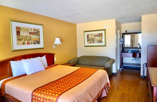 Gladewater Hotel | Regency Inn & Suites
