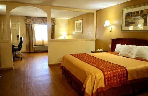 Gladewater Hotel | Regency Inn & Suites