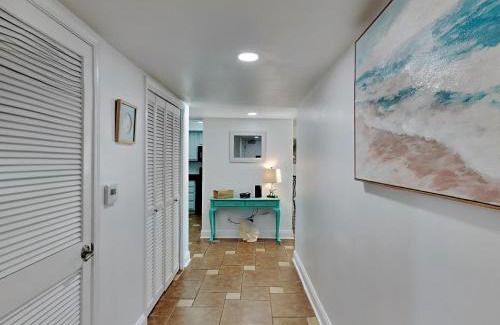 Pensacola Beach Apartment | Regency Towers #801 West
