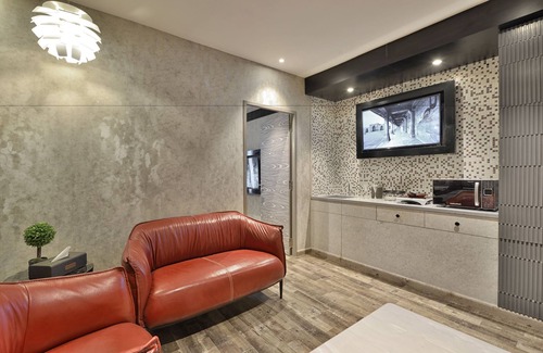 Navrangpura Hotel | Regenta Central Antarim Ahmedabad