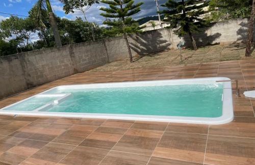 Vitor Hugo House | Região de Pedra Azul casa Amarela