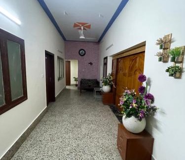 PECHS House | Rehaish Inn Guest House