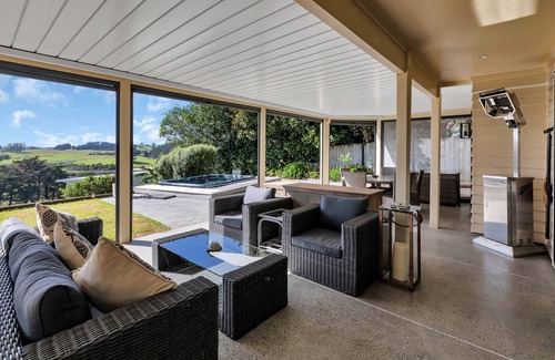 Kerikeri House | Reinga Retreat - Kerikeri Holiday Home