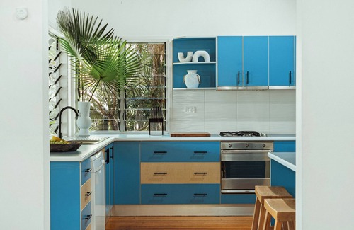 Trinity Beach House | Reinwood Retreat, Reinwood Retreat – Where the Rainforest Meets the Reef