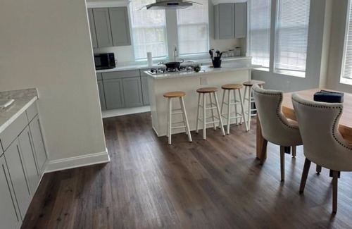 Ruston House | Rejuvenate Unit BnSpacious 4 bed/2 bath near LA TECH & GSU lots of natural light