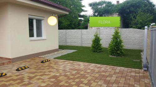 Velky Meder House | Rekreačný dom Flóra