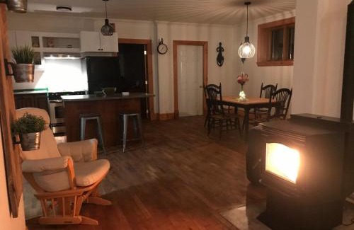 Montmagny Regional County Municipality Apartment | Relais Chez Rosa , Un Repos Climatisé Bien Mérité