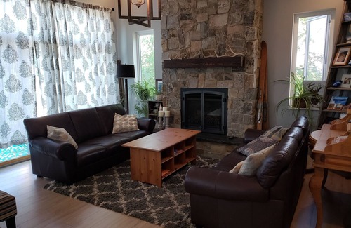 East Kootenay House | Relax and Enjoy the View!