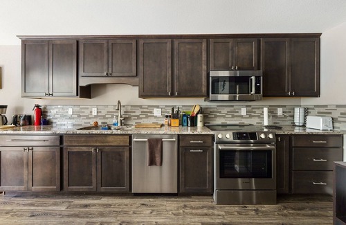 Silver Beach Condo | Relax and Recharge at Lake Whatcom Condo - 1BR Retreat with Lake Views